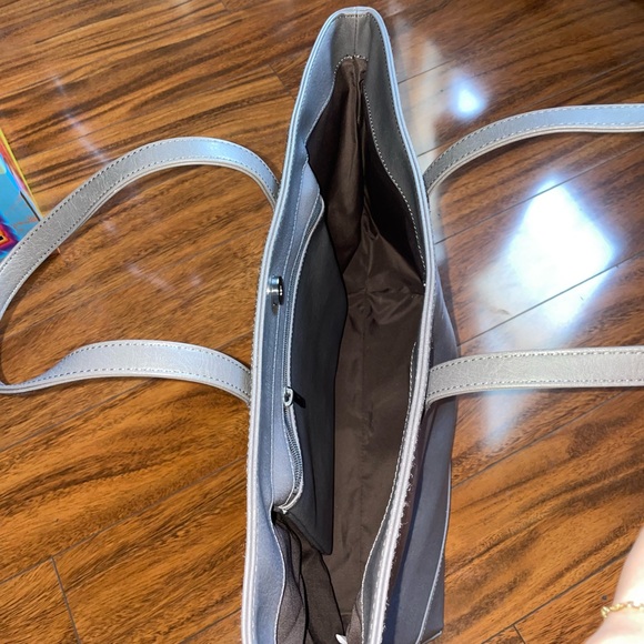 Matt and Nat Grey Tote - Picture 2 of 2